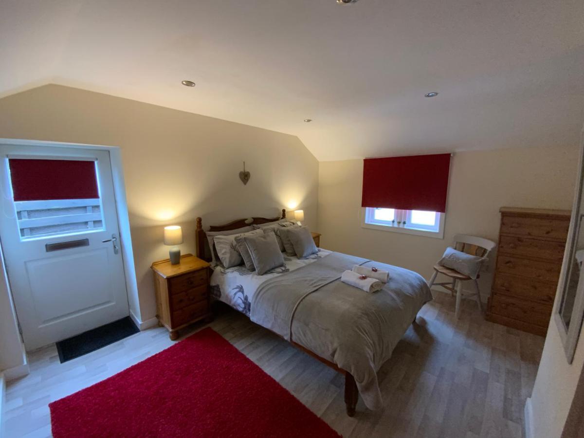 Deeside Snugs Apartments Kincardine O'Neil Eksteriør bilde