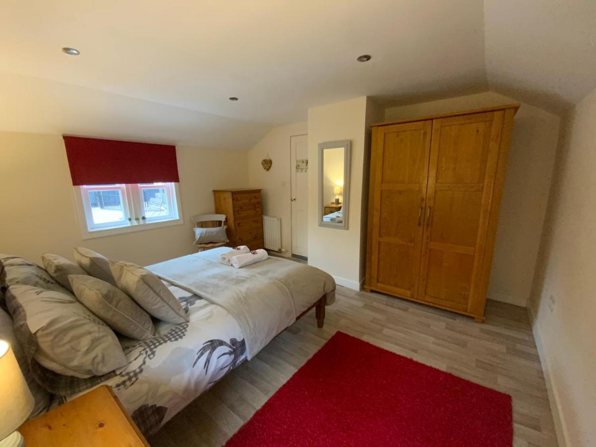 Deeside Snugs Apartments Kincardine O'Neil Eksteriør bilde